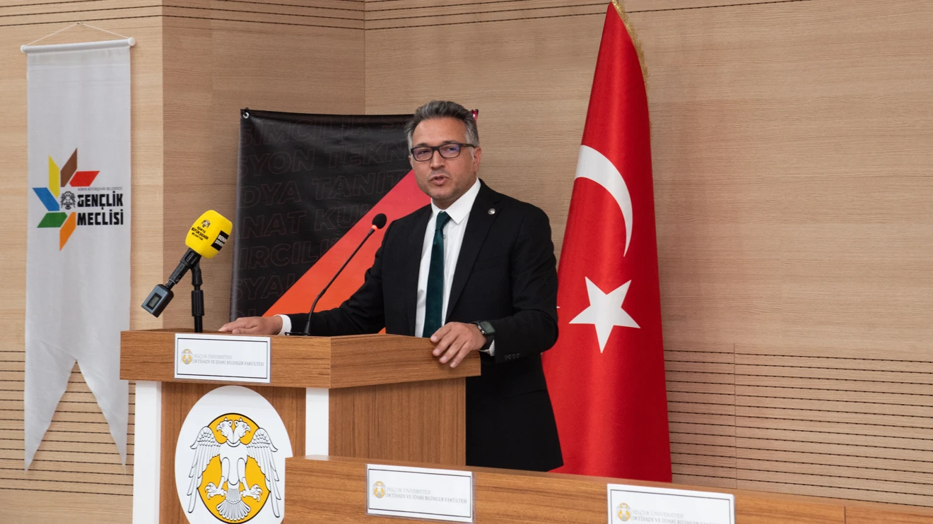 Başkan Altay ve Rektör Prof. Dr. Aksoy, öğrencilerle buluştu